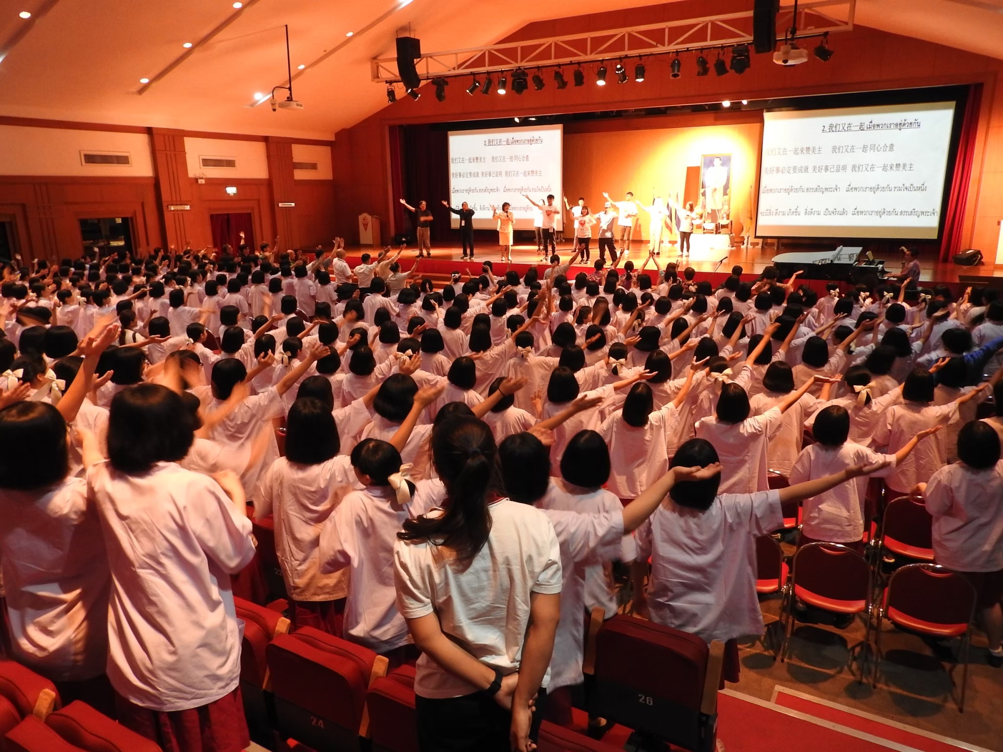 在泰國的學校舉辦音樂佈道會